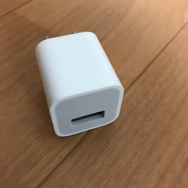 Apple(アップル)のiPhone 純正 アダプター 充電器 スマホ/家電/カメラの生活家電(変圧器/アダプター)の商品写真