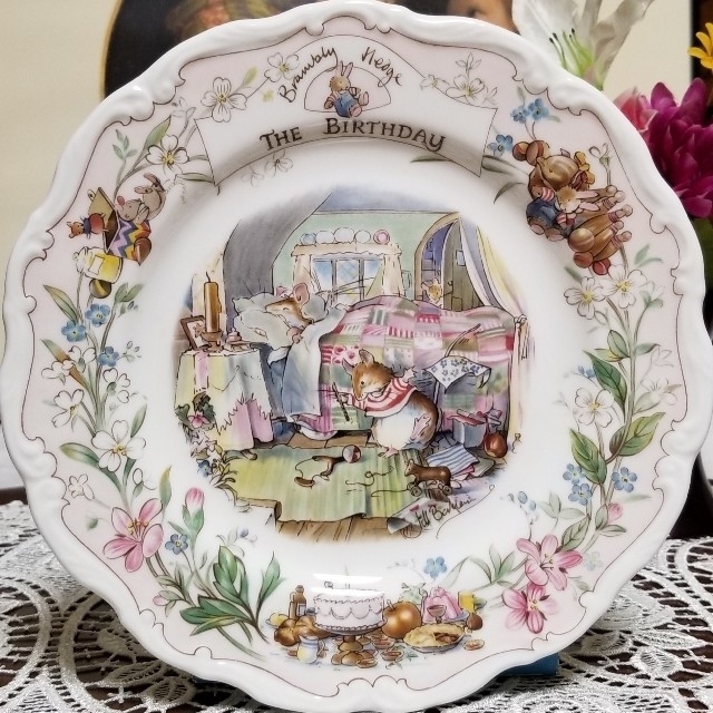 Royal Doulton - ロイヤルドルトン ブランブリーヘッジ バースデー 新品未使用 箱付きの通販 by 自由を求めて｜ロイヤル