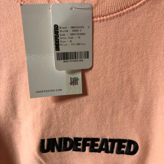 UNDEFEATED(アンディフィーテッド)のUNDEFEATEDL ロゴ スウェット ピンク XL アンディフィーテッド  メンズのトップス(スウェット)の商品写真