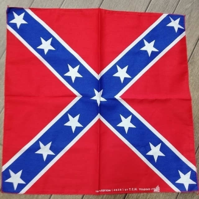 ✩値下げ　40年前米国購入　南軍の旗　バトル・フラッグを模したバンダナ　米国製綿