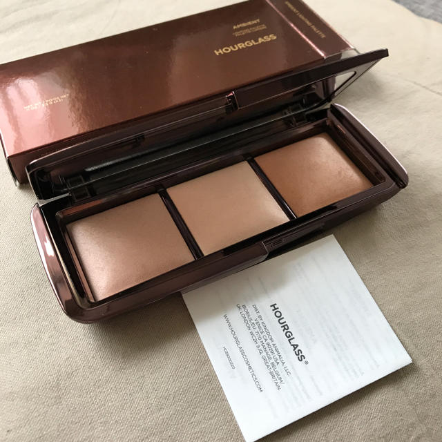 Sephora - アワーグラス アンビエントライトニングパレット ハイ Sephora - アワーグラス アンビエントライトニングパレット ハイ