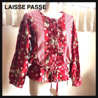 レッセパッセ(LAISSE PASSE)の●LAISSE PASSE レッセパッセ 花柄ブラウス ギンガムチェック 赤(シャツ/ブラウス(長袖/七分))