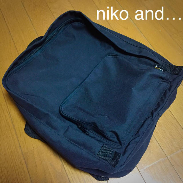 niko and...(ニコアンド)の☪ ‎黒色スクエアリュック☪ ‎ レディースのバッグ(リュック/バックパック)の商品写真