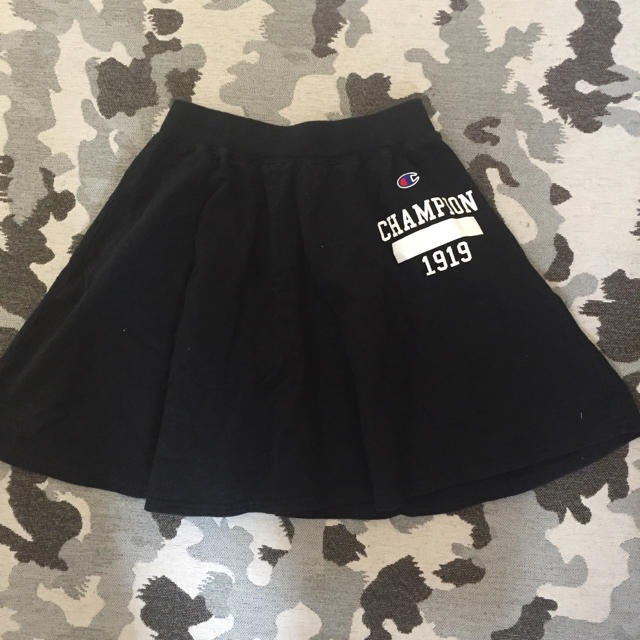 Champion(チャンピオン)のチャンピオン ミニスカート 140 キッズ/ベビー/マタニティのキッズ服女の子用(90cm~)(スカート)の商品写真