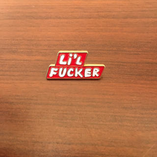 シュプリーム(Supreme)のSupreme Li'L FUCKER Pin シュプリーム  ピンバッチ ピン(その他)