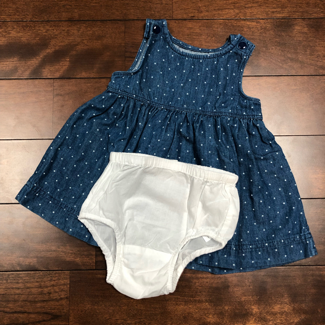 babyGAP(ベビーギャップ)のbabyGap  ドット柄ジャンパースカート 70 キッズ/ベビー/マタニティのベビー服(~85cm)(ワンピース)の商品写真