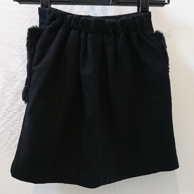GU(ジーユー)のファーポケット付きスカート キッズ/ベビー/マタニティのキッズ服女の子用(90cm~)(スカート)の商品写真