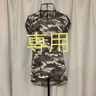 アーモワールカプリス(armoire caprice)の後ろのドレープが素敵(Tシャツ(半袖/袖なし))