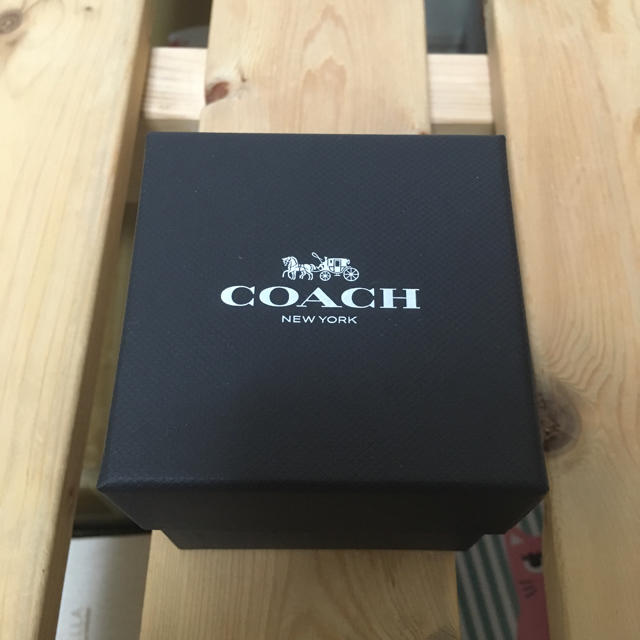 COACH(コーチ)のCOACH コーチ 時計 紙箱 プレゼント用 複数個あり！ ギフトボックス インテリア/住まい/日用品のオフィス用品(ラッピング/包装)の商品写真