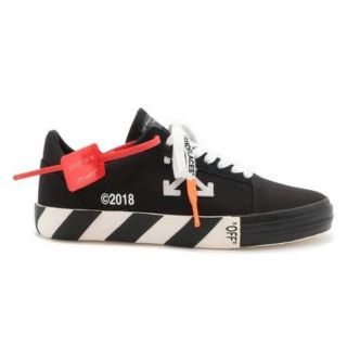 オフホワイト(OFF-WHITE)のoff-white vulc low ブラック 24.5cm(スニーカー)