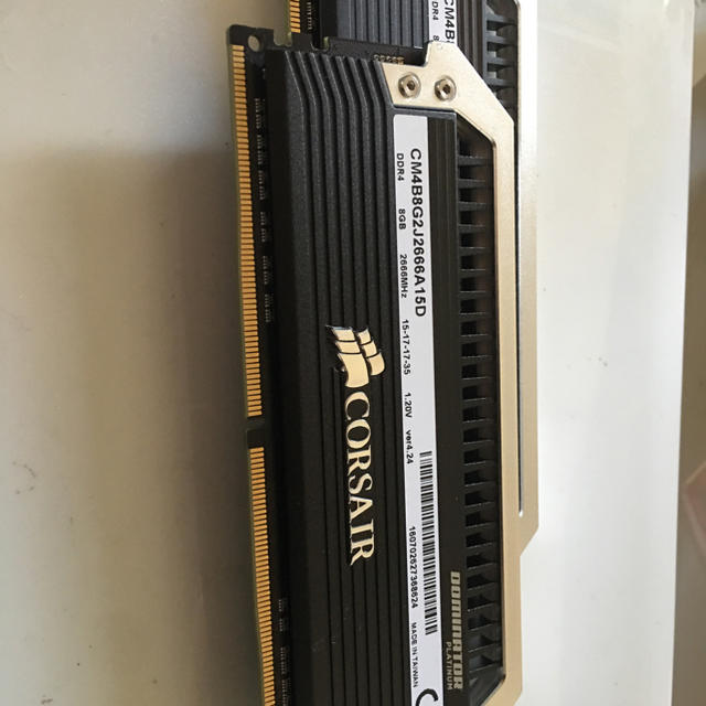 DDR4 8GB 二枚セットです