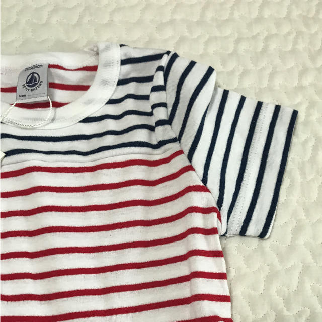 PETIT BATEAU(プチバトー)の3ans◎ プチマリニエール半袖パジャマ キッズ/ベビー/マタニティのキッズ服男の子用(90cm~)(パジャマ)の商品写真