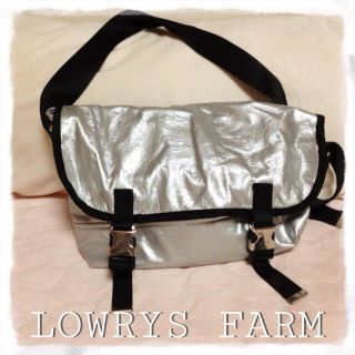 ローリーズファーム(LOWRYS FARM)の【値下げ】＊ローリーズ＊ メッセンジャー(メッセンジャーバッグ)