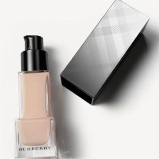 バーバリー(BURBERRY)の新品バーバリー フレッシュグロウ ルミナスフルイドベース01(化粧下地)