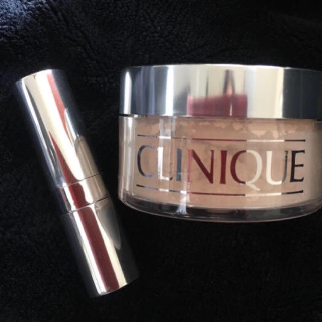 CLINIQUE(クリニーク)のクリニーク ブラシ コスメ/美容のベースメイク/化粧品(その他)の商品写真