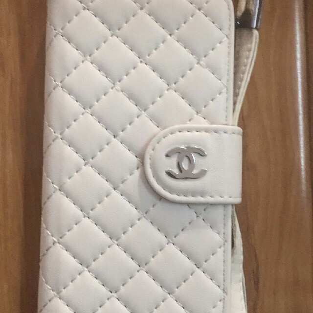 Iphone 6 CHANEL　スマホケース 手帳型 　WHITEの通販 by 森木　敬輔's shop｜ラクマ