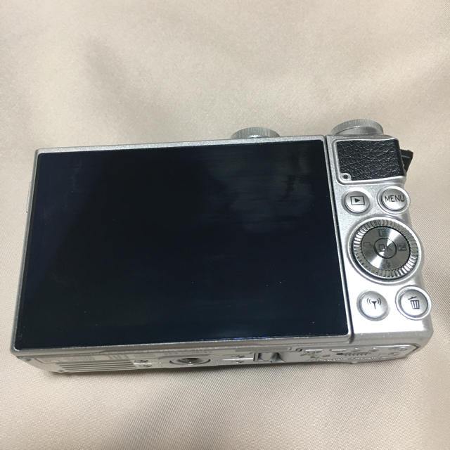 スマホ/家電/カメラnikon1 j5 本体のみ