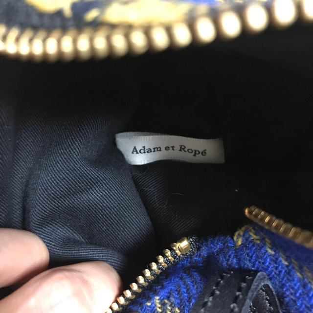 Adam et Rope'(アダムエロぺ)の三角チェックショルダーバック レディースのバッグ(ショルダーバッグ)の商品写真