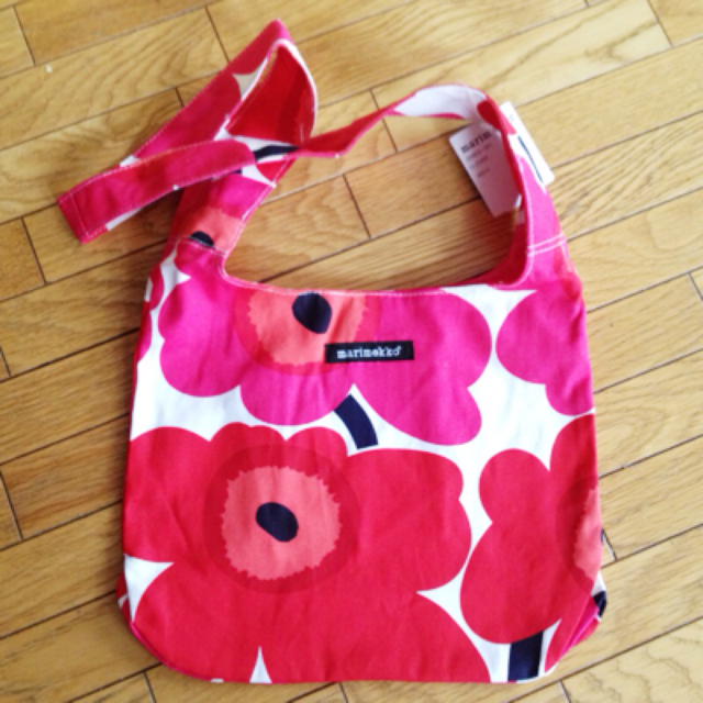 marimekko(マリメッコ)の新品♡マリメッコ♡ショルダーバッグ♡ レディースのバッグ(ショルダーバッグ)の商品写真
