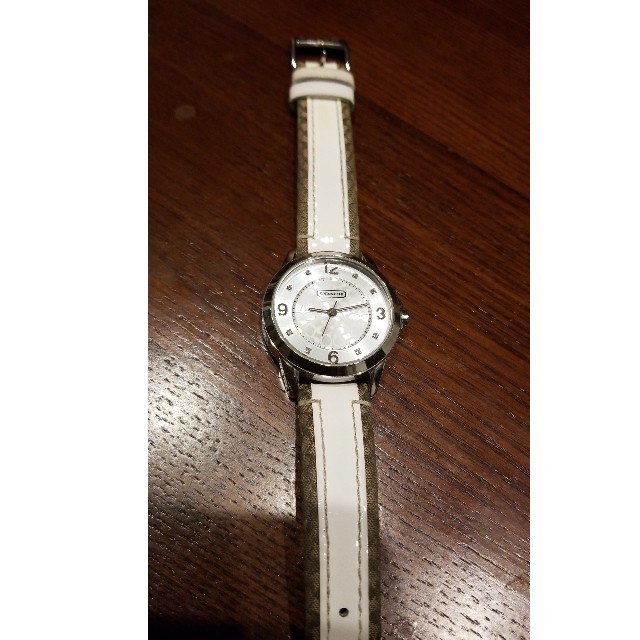COACH - COACH 腕時計 ホワイトの通販 by ゆか's shop｜コーチならラクマ