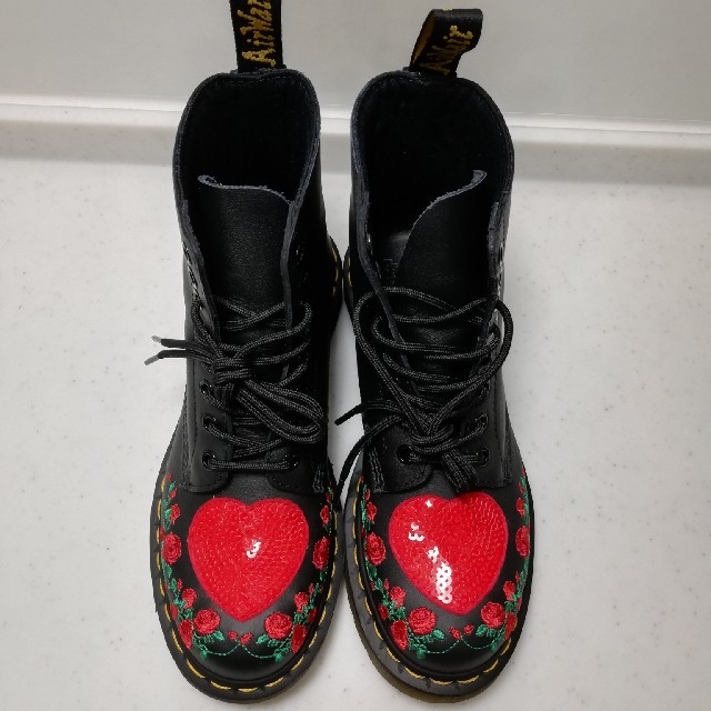Dr.Martens - ドクターマーチン 2019年バレンタインシリーズの通販 by