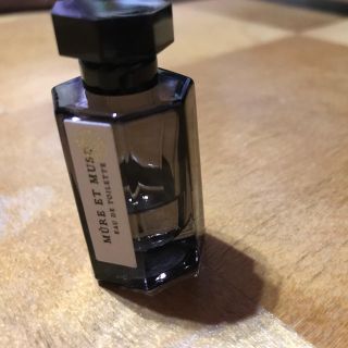 ラルチザンパフューム(L'Artisan Parfumeur)のミュールエムスク オードトワレ 5mlボトル 残量1/3程度(香水(女性用))