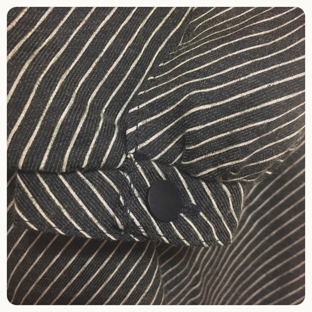 Lochie(ロキエ)の[昭和レトロ]ワンピース アンティーク ドレス 黒系 縦縞模様 長袖 隠しボタン レディースのレディース その他(その他)の商品写真