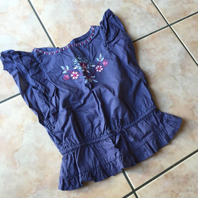 babyGAP(ベビーギャップ)のチュニック☆90 キッズ/ベビー/マタニティのキッズ服女の子用(90cm~)(その他)の商品写真