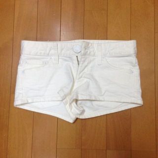 デュラス(DURAS)のＤＵＲＡＳホワイトショートパンツ(ショートパンツ)