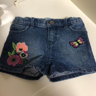 ベビーギャップ(babyGAP)のデニムショートパンツ ✳︎ baby gap ✳︎ 刺繍 ✳︎ 110(パンツ/スパッツ)