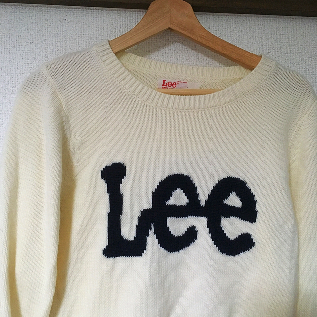 Lee(リー)のLee ニット ほぼ未使用 白 レディースのトップス(ニット/セーター)の商品写真