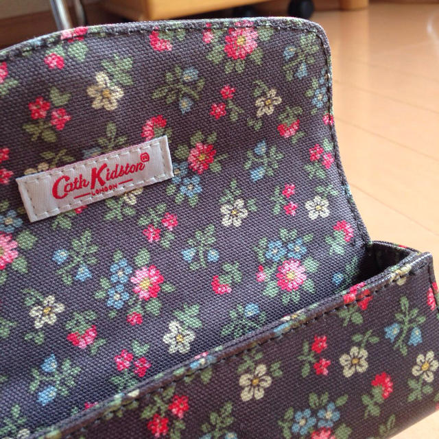 Cath Kidston(キャスキッドソン)のキャスキッドソン★メガネケース レディースのファッション小物(ポーチ)の商品写真