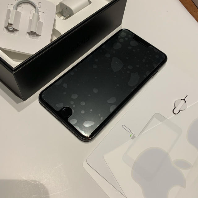 iPhone7 plus 256GB au SIMロック解除済み 【セール 登場から人気沸騰 ...