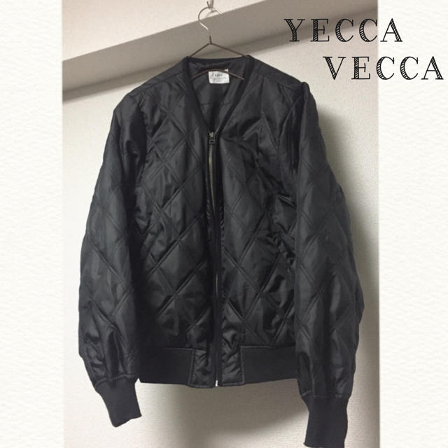 YECCA VECCA(イェッカヴェッカ)のＶネック 中綿 キルティングブルゾン レディースのジャケット/アウター(ブルゾン)の商品写真