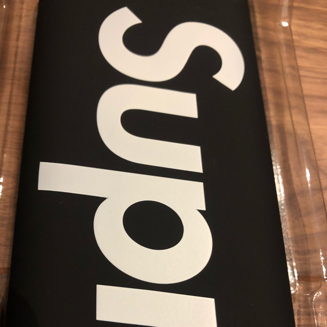 Supreme(シュプリーム)のsupreme mophie iPhone8 Juice Pack Air 新品 スマホ/家電/カメラのスマホアクセサリー(iPhoneケース)の商品写真