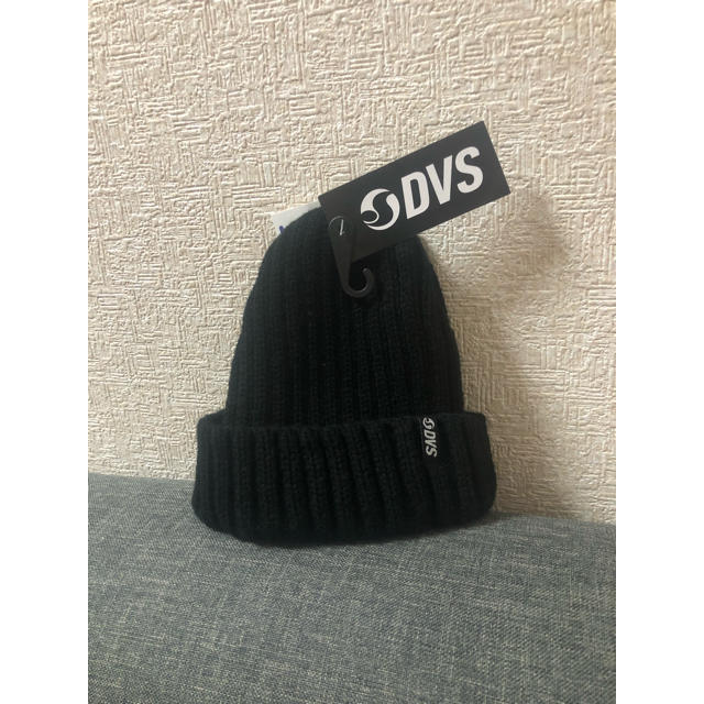 DVS(ディーブイエス)のDVS ニット ビーニー 新品 レディースの帽子(ニット帽/ビーニー)の商品写真