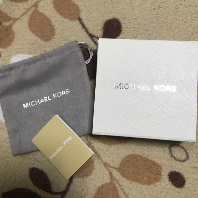 Michael Kors(マイケルコース)のMICHAEL KORS 箱 レディースのバッグ(ショップ袋)の商品写真