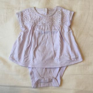 ベビーギャップ(babyGAP)の《送料込》Baby Gap アイレット ロンパース ボディ チュニック 70(ロンパース)