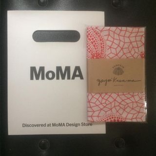 モマ(MOMA)の【新品未開封】草間彌生❤️かぼちゃ 手ぬぐい タペストリー ホワイト×レッド(その他)