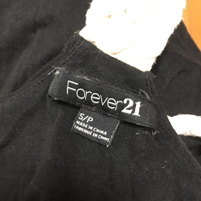 FOREVER 21(フォーエバートゥエンティーワン)のForever21 ブラック エスニック トップス レディースのトップス(タンクトップ)の商品写真