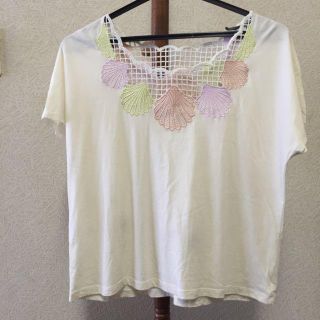 ドットアンドストライプスチャイルドウーマン(Dot&Stripes CHILDWOMAN)のシェルモチーフトップス(カットソー(半袖/袖なし))