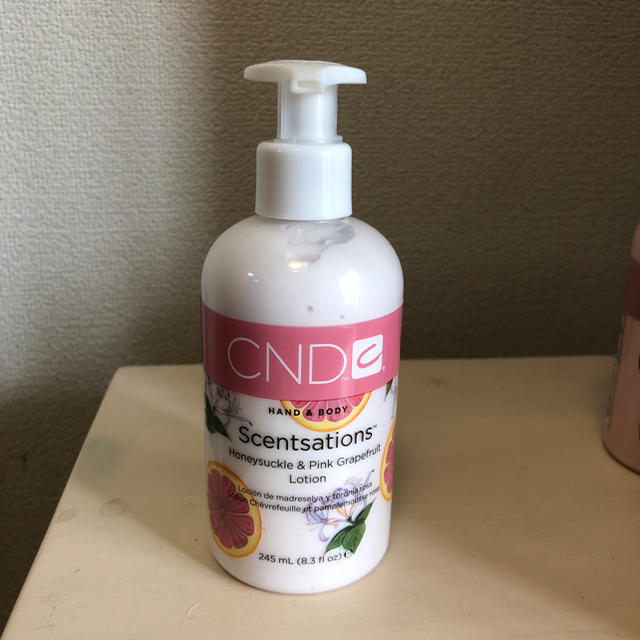 CND(シーエヌディー)のCND センセーション し新品未使用 3月購入 コスメ/美容のボディケア(ボディローション/ミルク)の商品写真