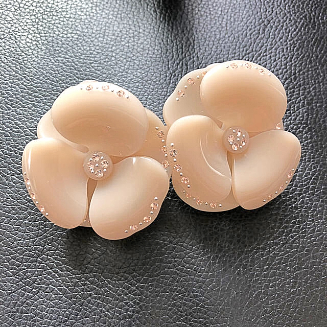 限定お値下げ!アレクサンドルドゥパリ♡双子カメリア - バレッタ/ヘア