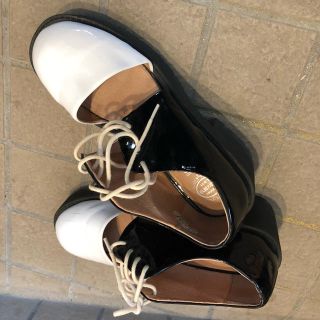 ジェフリーキャンベル(JEFFREY CAMPBELL)のジェフリーキャンベル 美品  靴 (ローファー/革靴)