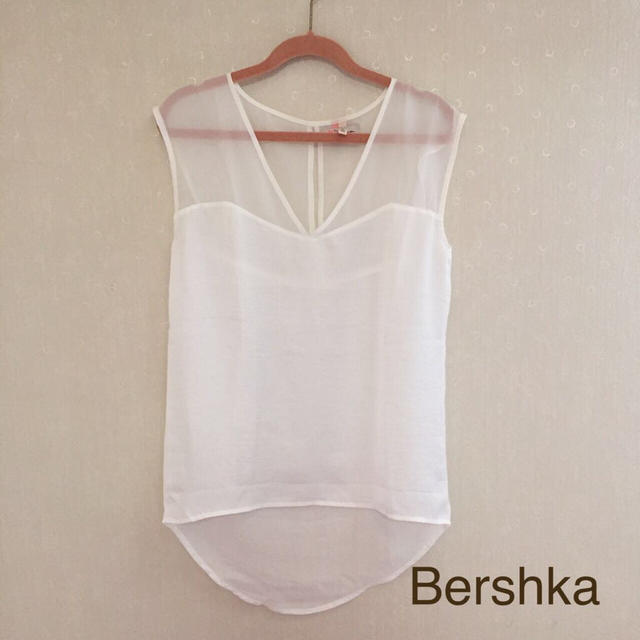 Bershka(ベルシュカ)のベルシュカ♡シースルートップス白 レディースのトップス(Tシャツ(半袖/袖なし))の商品写真