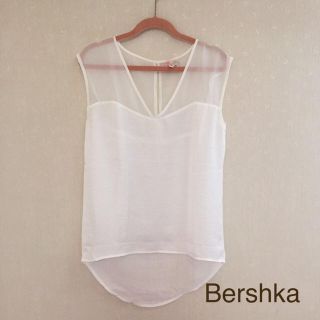 ベルシュカ(Bershka)のベルシュカ♡シースルートップス白(Tシャツ(半袖/袖なし))