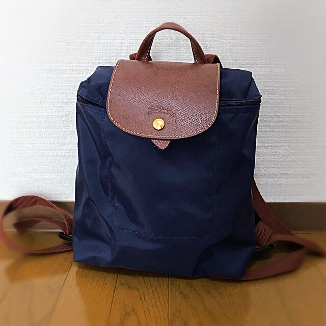 LONGCHAMP(ロンシャン)のLongchamp ロンシャン リュック ネイビー 数回使用 レディースのバッグ(リュック/バックパック)の商品写真