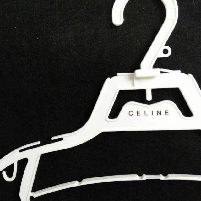 celine(セリーヌ)のセリーヌCELINE ベビー ハンガー 4本セット キッズ/ベビー/マタニティのキッズ/ベビー/マタニティ その他(その他)の商品写真