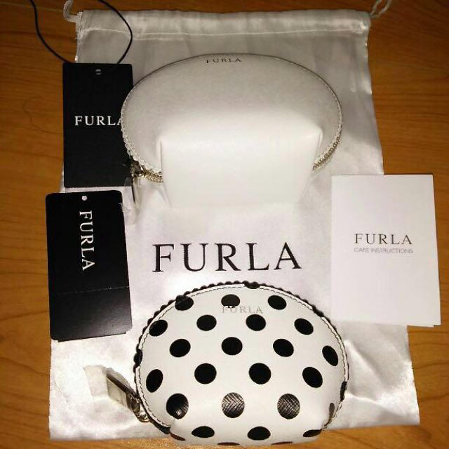 Furla(フルラ)の更にお値下げしました！新品フルラポーチ レディースのファッション小物(ポーチ)の商品写真