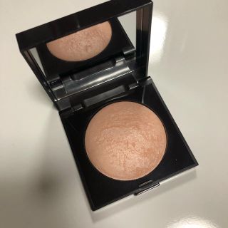 ローラメルシエ(laura mercier)のローラメルシエ  マットラディアンス ベイクドパウダー  ハイライト01(フェイスカラー)